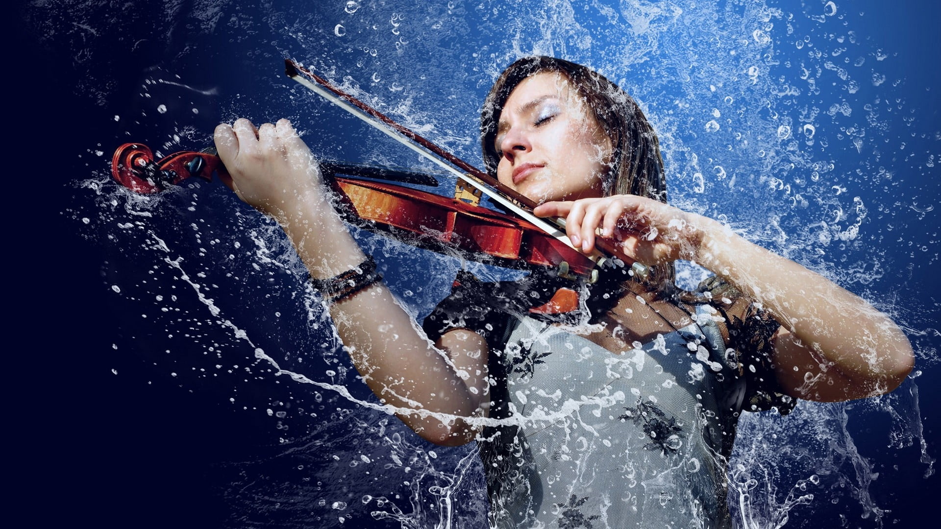 woman playing violin digital wallpaper