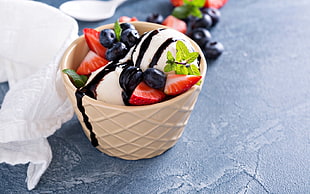 vanilla ice cream with slice strawberry