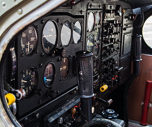 black analog gauge, airplane, cockpit