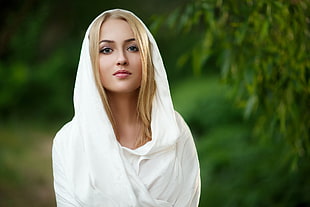 close-up photography of woman wearing white hijab scarf during daytime HD wallpaper