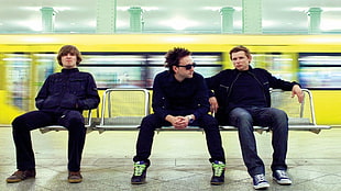 three men sitting in bench HD wallpaper