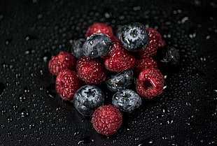 blueberries, Raspberries, Blueberries, Berries HD wallpaper