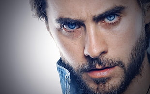 portrait of man with blue eyes HD wallpaper