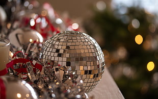 silver Christmas ball HD wallpaper