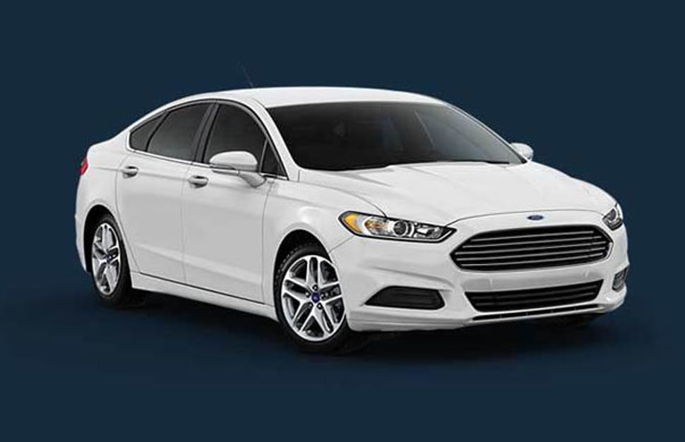 white Ford Focus HD wallpaper