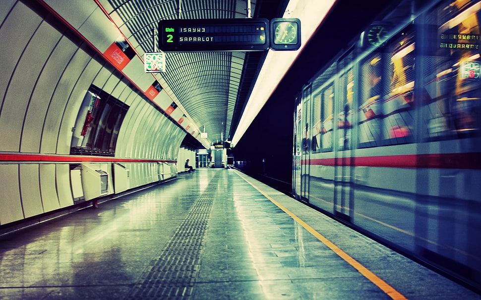 time lapse photo of a train HD wallpaper