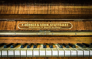 piano showing F.Dorner Sihn Stuttgart