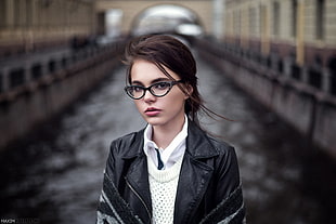 woman in black leather jacket HD wallpaper