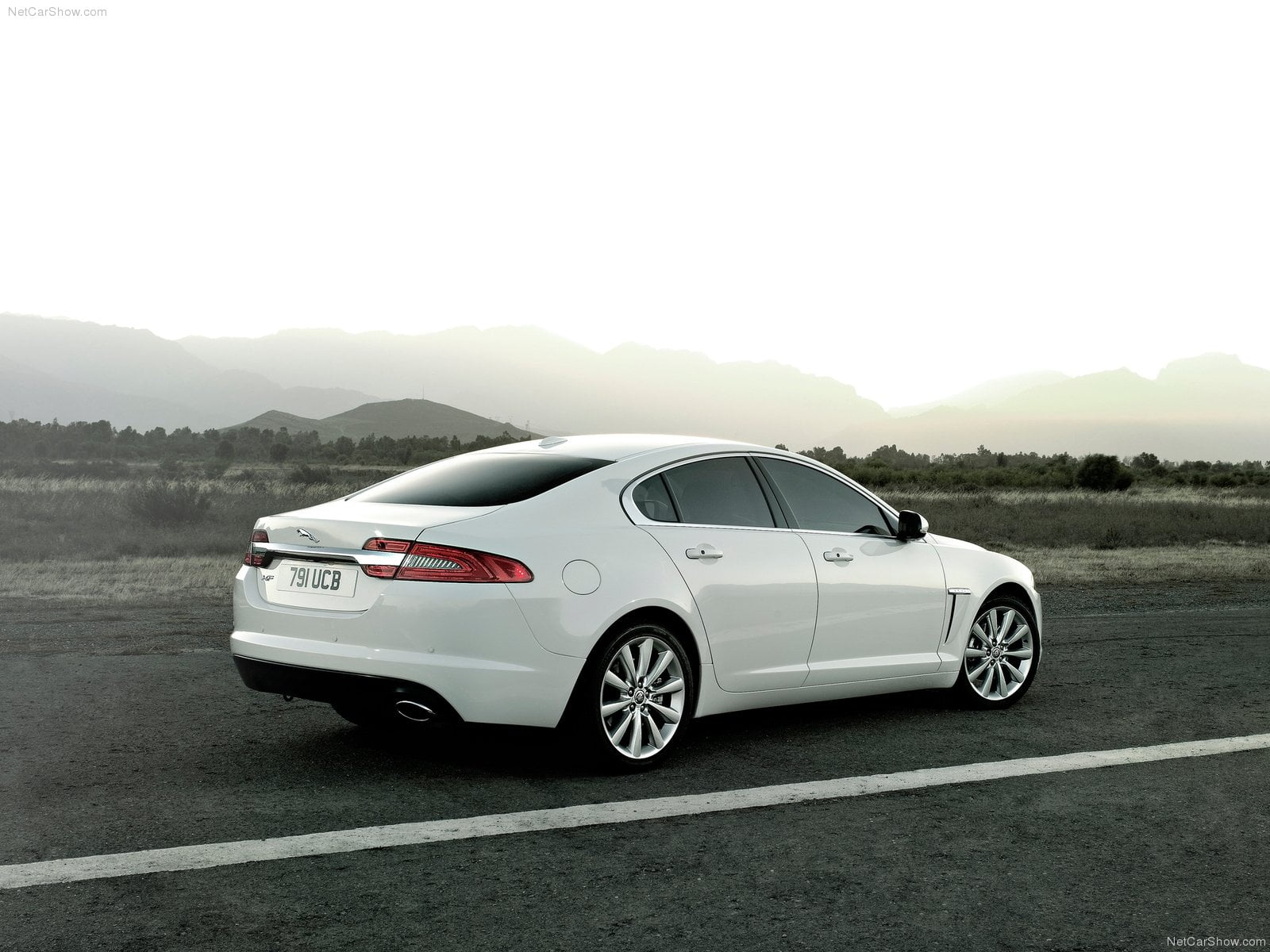 White Sedan Jaguar Sports Car Car White Cars Hd Wallpaper Images, Photos, Reviews