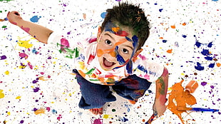 boy playing painting HD wallpaper