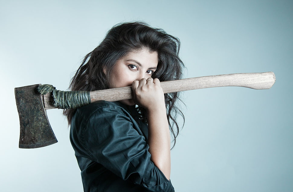woman holding axe HD wallpaper