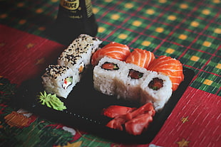 sushi and salmon platter, food, sushi HD wallpaper