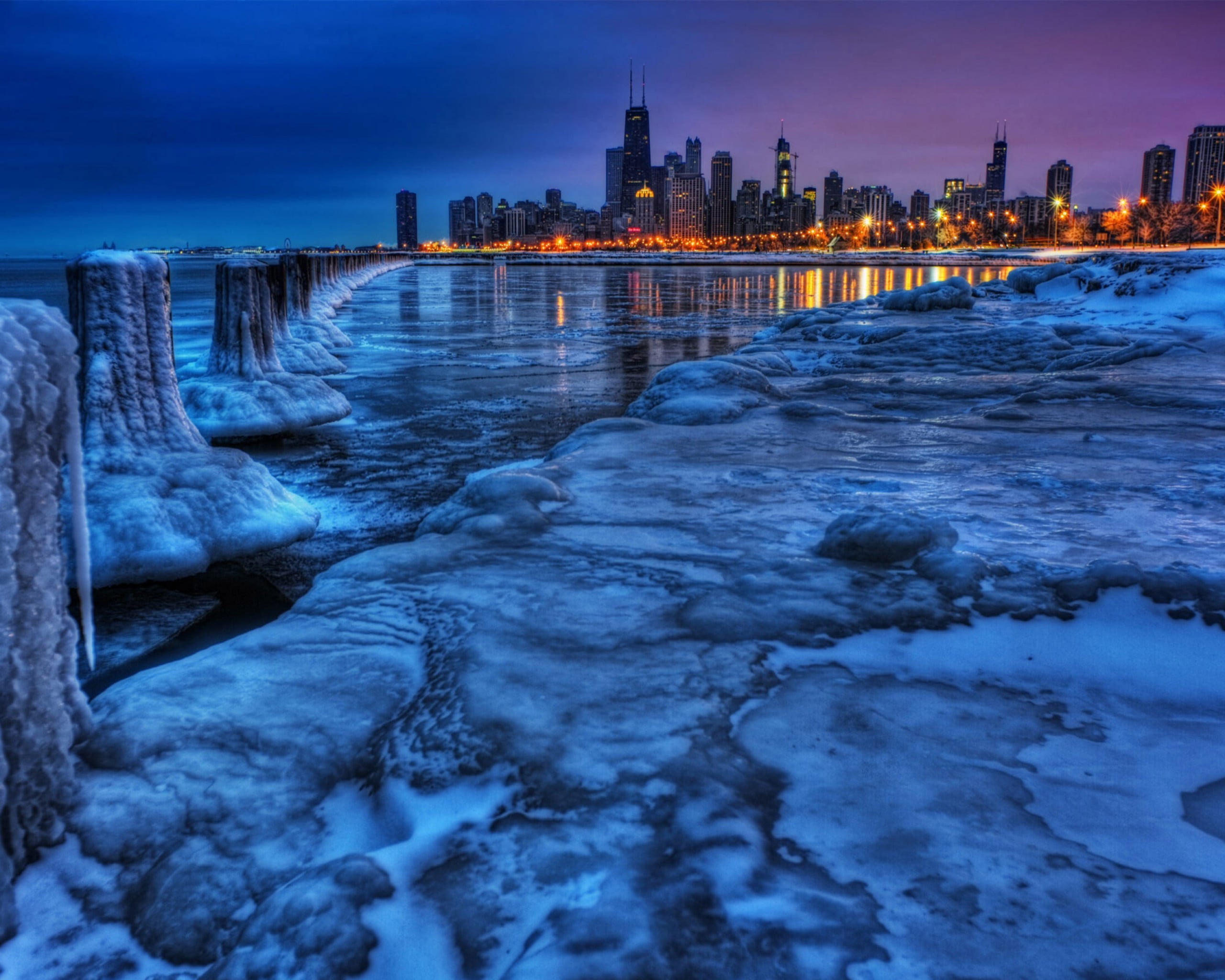 Айс город. Чикаго Иллинойс зима. Озеро Мичиган лед. Зимний город. Замерзший город.