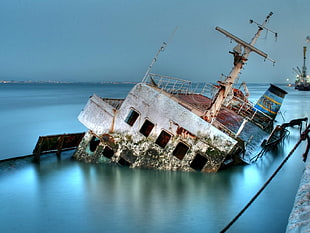 brown ship, ice, ship, sinking ships, wreck HD wallpaper
