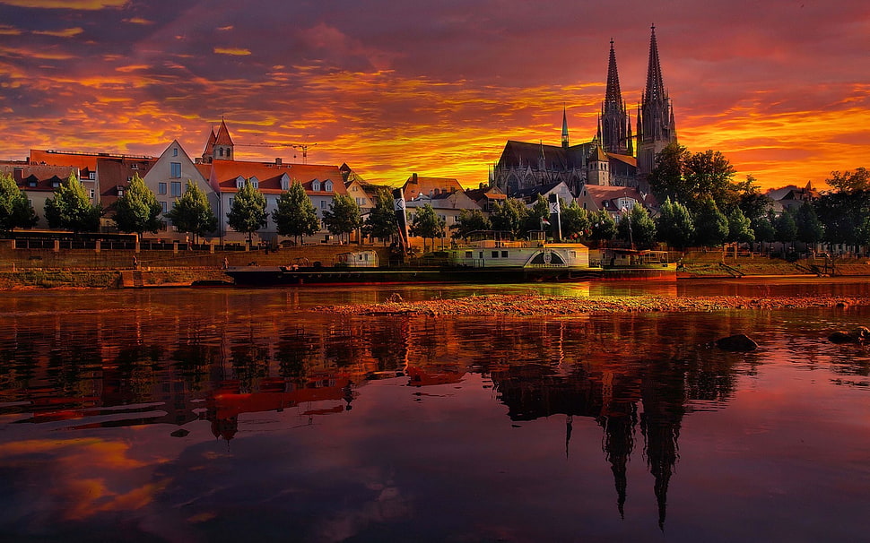 landscape photography of body of water and high rise buildings, Regensburg, sunset, Donau, river HD wallpaper