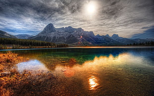 body of water and mountain wallpaper, lake, mountains, reflection, Sun HD wallpaper