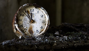 round white analog desk clock, old, rust, clocks