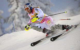 woman playing ski board HD wallpaper